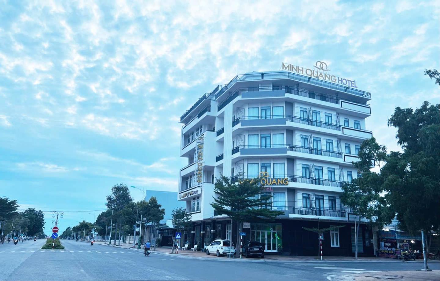 Khach San Minh Quang Hotel Phan Rang Buitenkant foto
