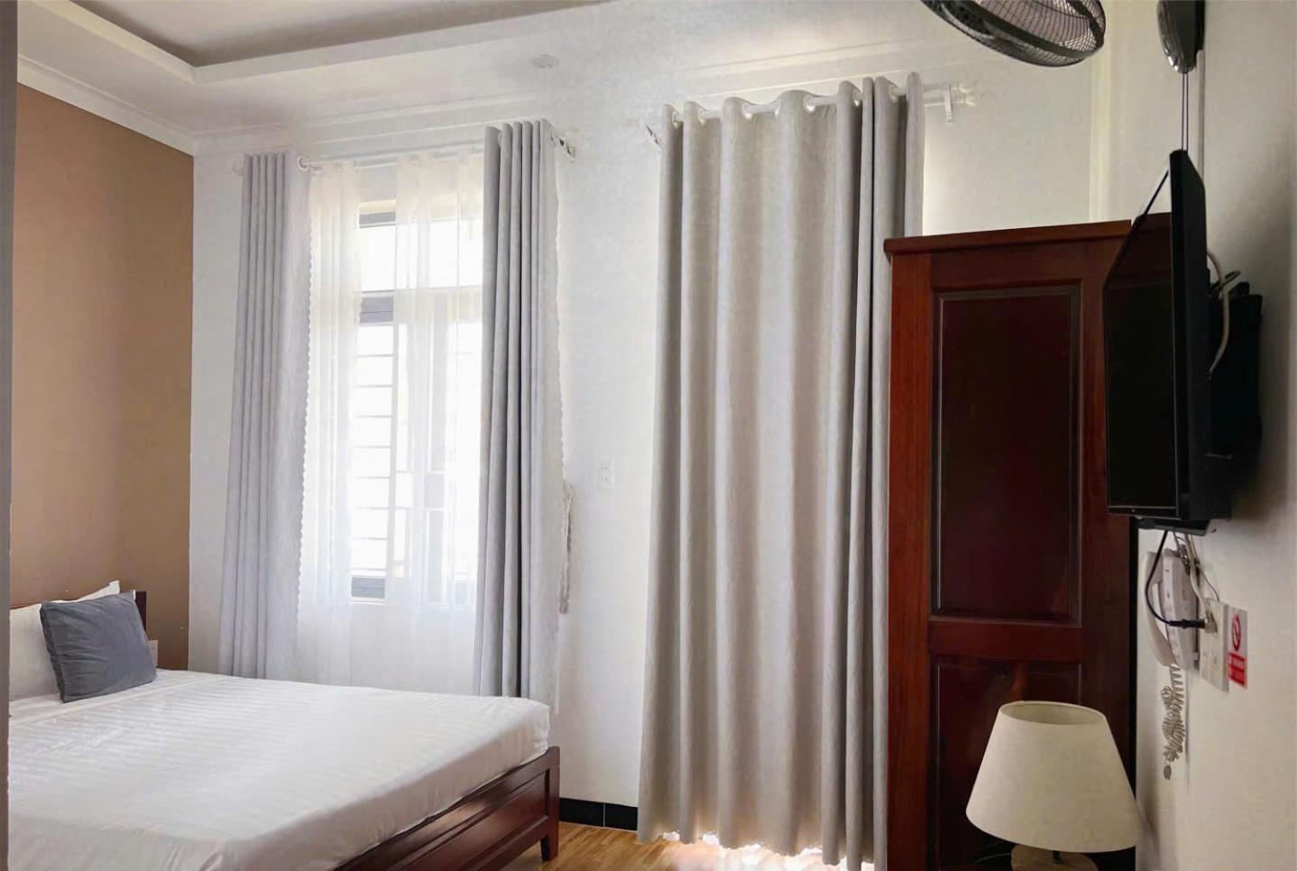 Khach San Minh Quang Hotel Phan Rang Buitenkant foto